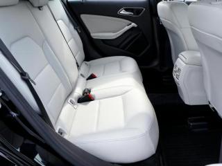 Mercedes-Benz C300 4MATIC 2024